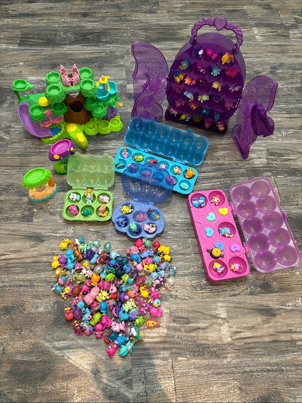 Huge Lot of Hatchimals over 163 hatchimals and special edition cases